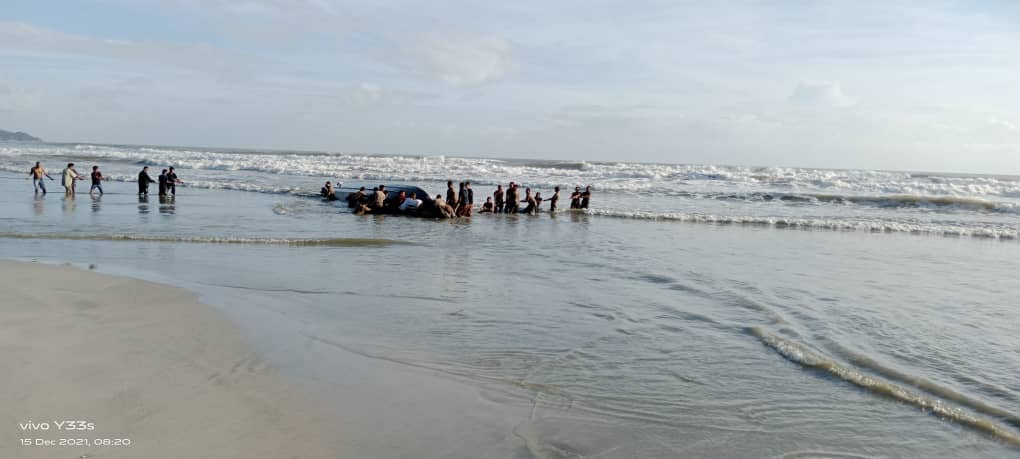 Pengawal Pantai Malaysia memberikan informasi kepada Badan Keamanan Laut Republik Indonesia (Bakamla RI), telah terjadi kapal karam