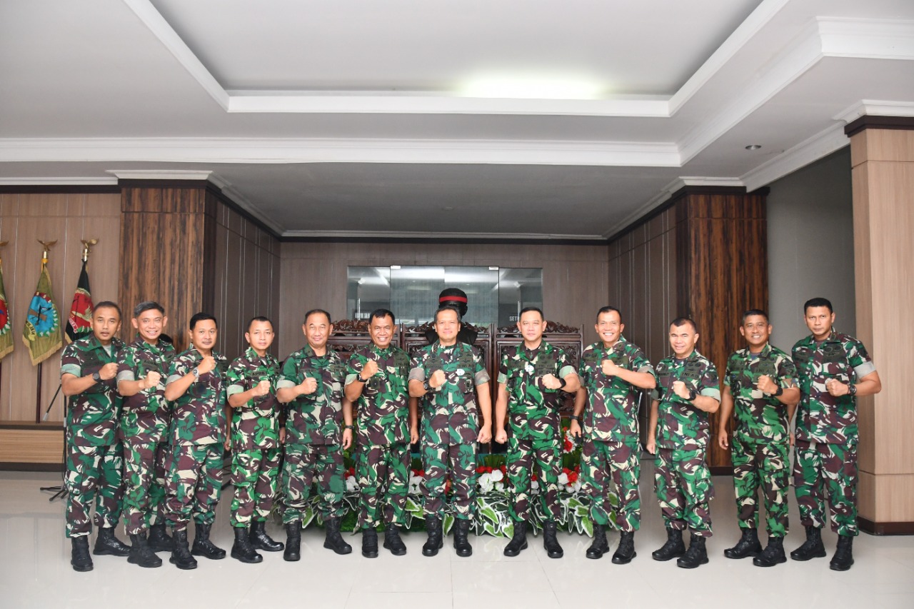 Kedatangan Pangkogabwilhan III dan rombongan di wilayah Kodam XVI/ Pattimura guna melaksanakan kunjungan kerja perdananya