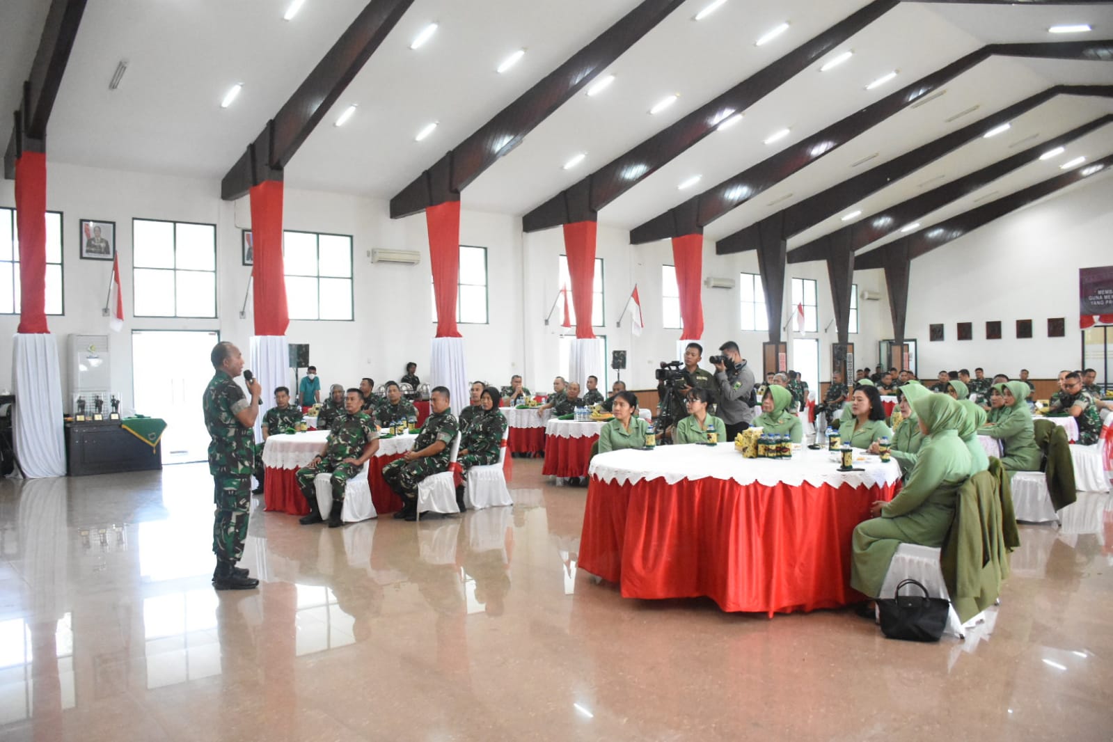 dam XVIII/Kasuari, Mayjen TNI Gabriel Lema, S.Sos memimpin serah terima jabatan (Sertijab) tiga pejabat Kodam XVIII/Kasuari