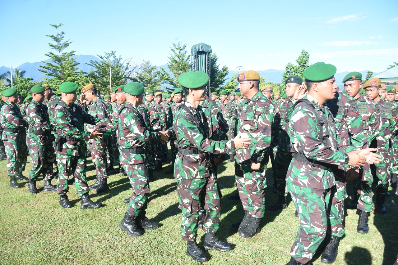 Pangdam XVIII/Kasuari Mayjen TNI Gabriel Lema. S.Sos. memberikan apresiasi dan nilai positif kepada Satuan Tugas BKO Apter Kodim Persiapan