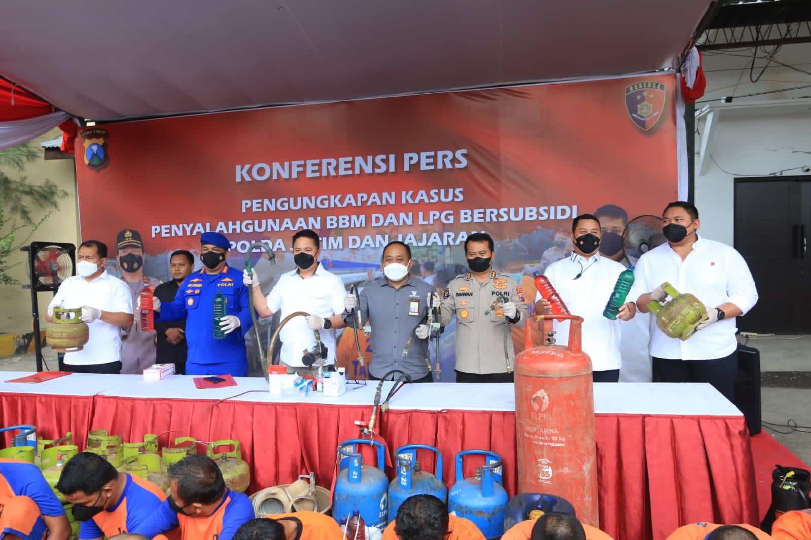 Direktorat Reserse Kriminal Khusus (Ditreskrimsus) Polda Jatim, berhasil mengungkap kasus penyalahgunaan bahan bakar minyak