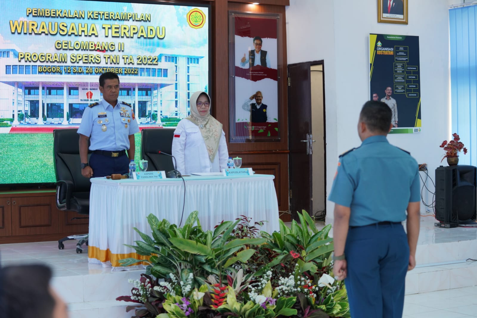 Aspers Panglima TNI Marsda TNI Kusworo, S.E., M.M. saat membuka program pelatihan Pembekalan Keterampilan Wira Usaha Terpadu
