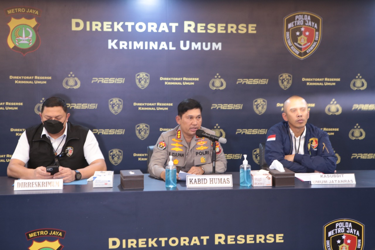Subdit Jatanras Ditreskrimum Polda Metro Jaya berhasil mengungkap dan menangkap satu orang pelaku atas nama inisial CRM (35) atas kasus pembunuhan berencana