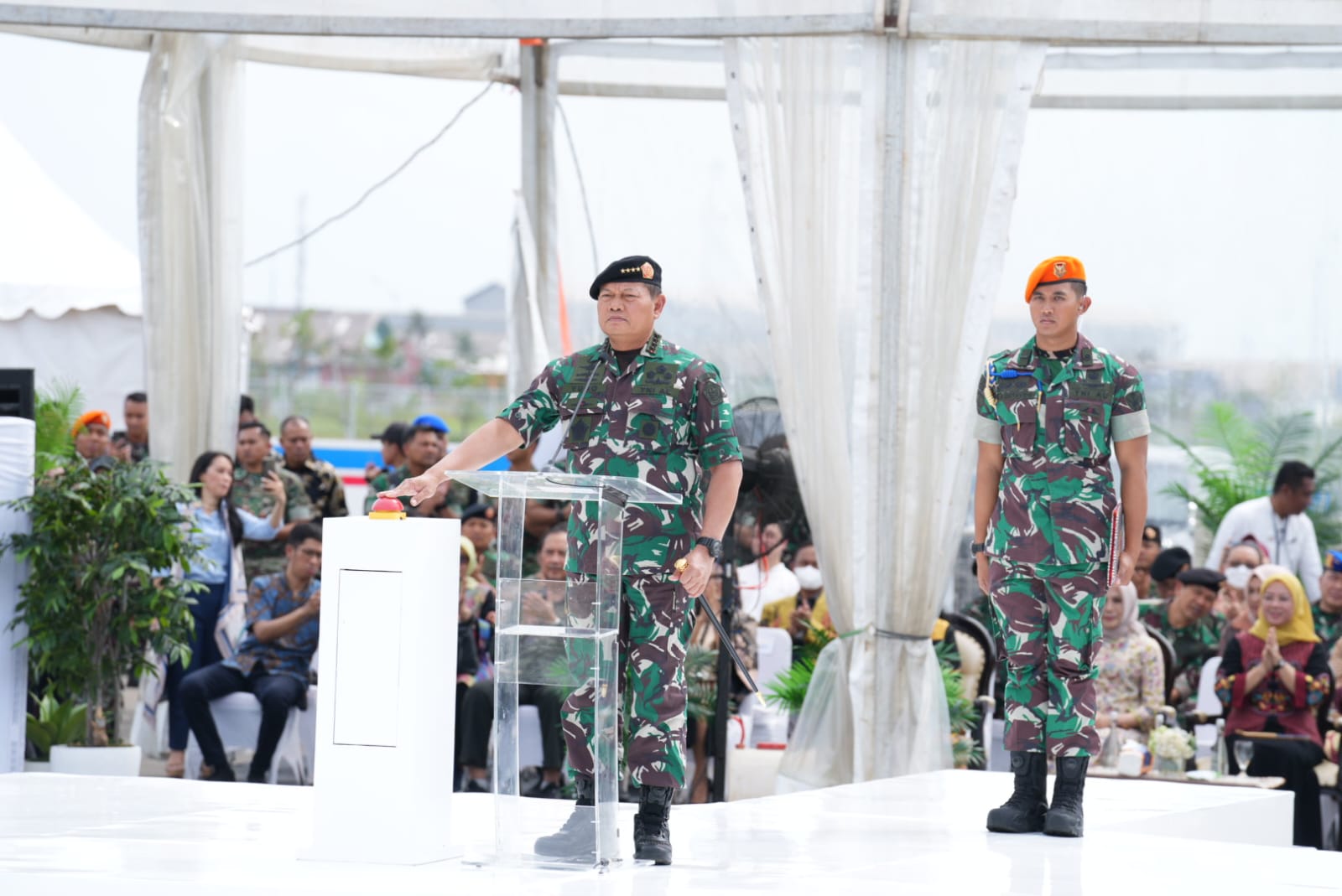Panglima TNI Laksamana TNI Yudo Margono, S.E., M.M., meresmikan Monumen Patung Jenderal Besar Soedirman