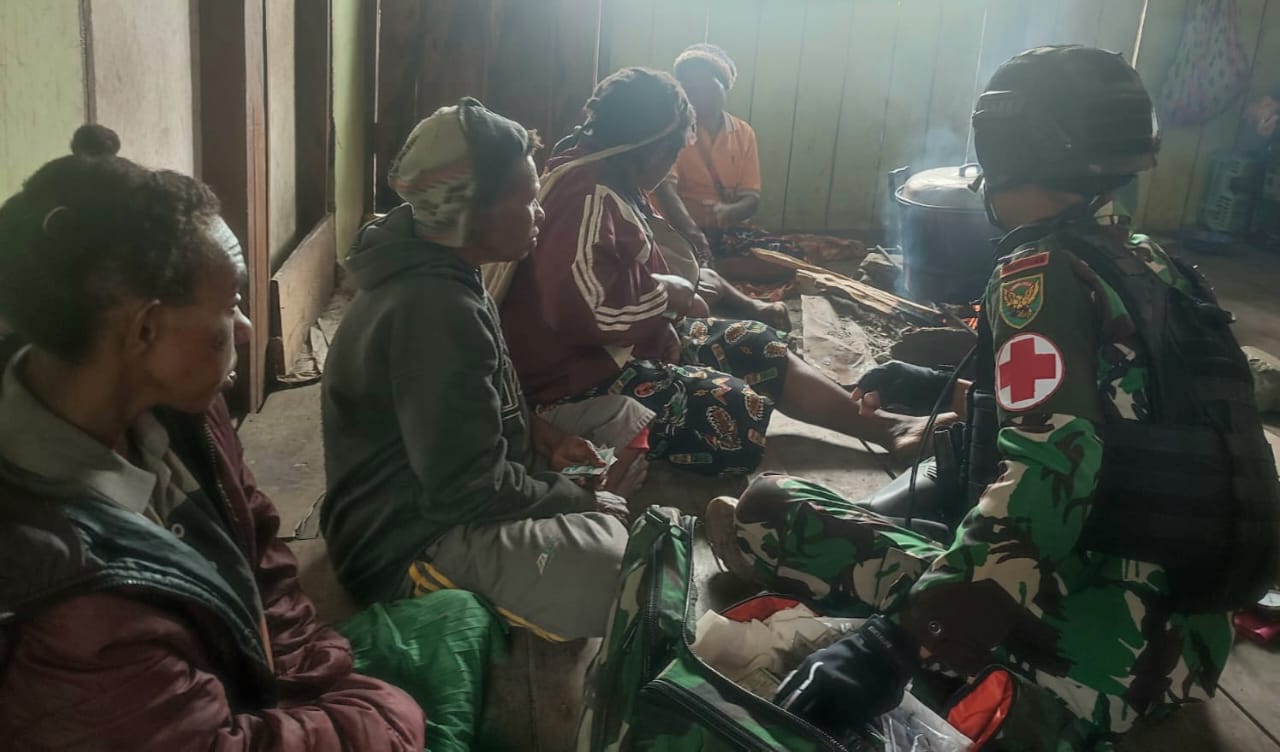 Kesehatan menjadi perhatian khusus Satgas Yonif 143/TWEJ dalam rangka meningkatkan mutu kesehatan masyarakat di pedalaman Papua
