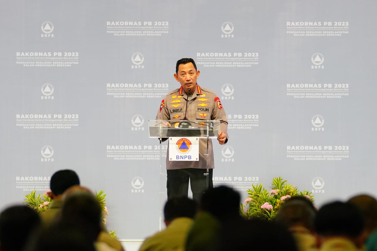 Kapolri Jenderal Listyo Sigit Prabowo menekankan soal pentingnya untuk menguatkan manajemen risiko bencana alam di Indonesia