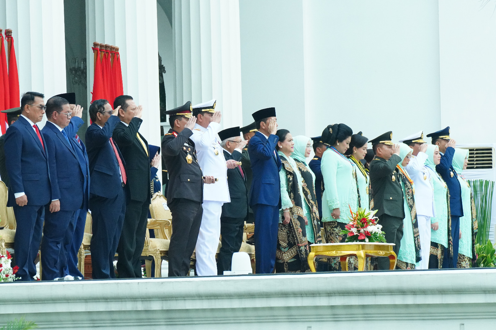 Panglima TNI Laksamana TNI Yudo Margono, S.E., M.M. menyaksikan pelantikan Prasetya Perwira (Praspa) 833 Personel TNI-Polri TA 2023