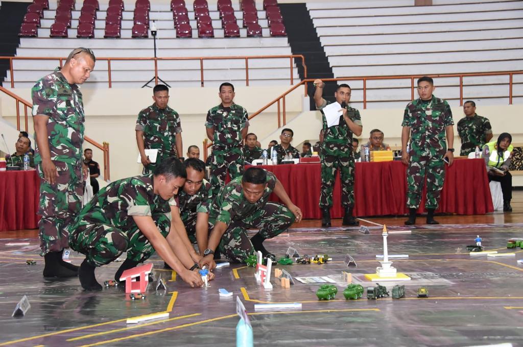 Aspers Panglima TNI Marsda TNI Arif Widianto, S.A.B., M.Tr. (Han) memimpin Pra Tactical Floor Game (TFG) HUT Ke-78 TNI