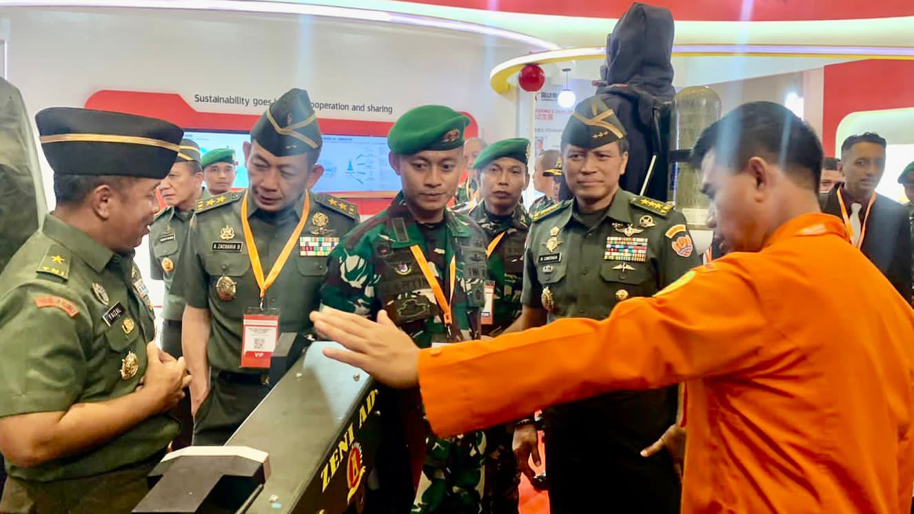 Kabasarnas Marsekal Madya TNI Kusworo membuka pameran Emergency Disaster Reduction & Rescue (EDRR) Indonesia 2023