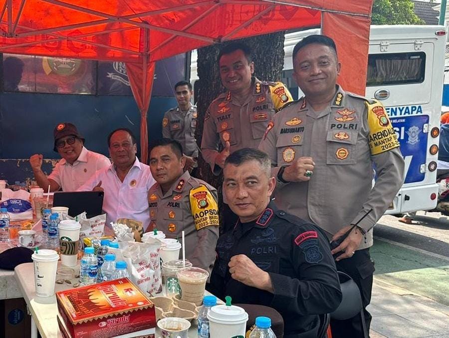 Komisi Kepolisian Nasional (Kompolnas) melakukan kunjungan ke Kantor Komisi Pemilihan Umum (KPU) Jakarta Pusat
