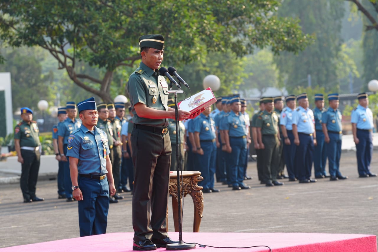 Panglima TNI Laksamana TNI Yudo Margono, S.E., M.M. dalam amanatnya yang dibacakan Kepala Pusat Kesehatan (Kapuskes) TNI