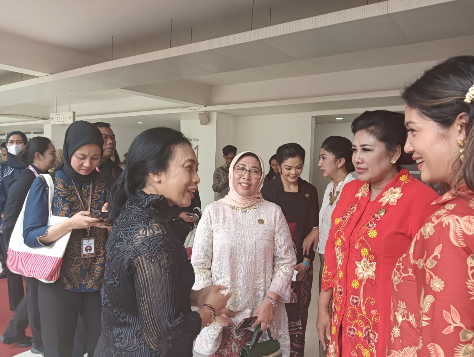 Ketua Umum Dharma Pertiwi Ny. Vero Yudo Margono menghadiri rangkaian acara menyambut peringatan Hari Ibu Ke-95 Tahun 2023