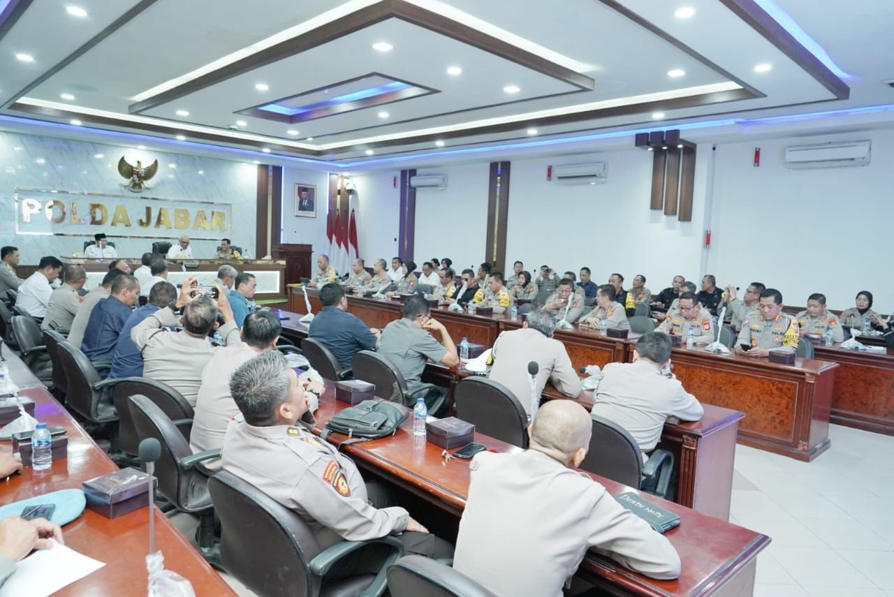 Kompolnas ikut melakukan giat pemantauan persiapan Satuan Wilayah Polri dengan memberikan imbauan khusus netralitas kepada para Anggota