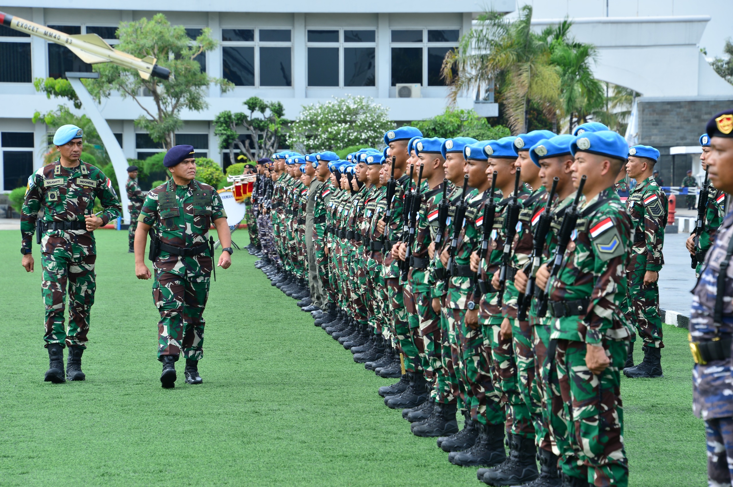 Penyambutan kedatangan KRI FKO-368 dipimpin langsung oleh Kepala Staf Angkatan Laut (Kasal) Laksamana TNI Dr. Muhammad Ali