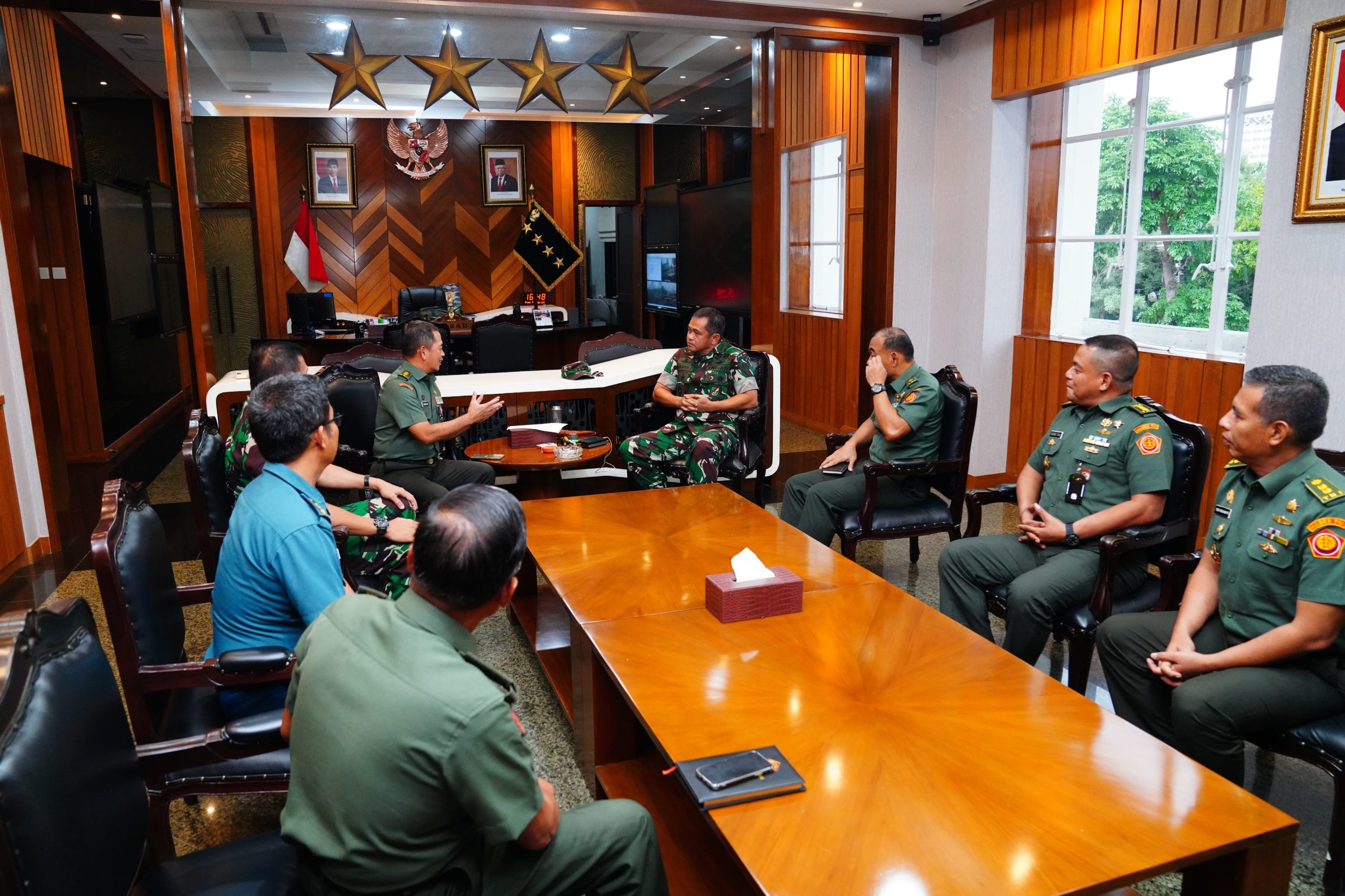 Kapuspen mengatakan bahwa beliau sudah melaksanakan kunjungan ke Kasal, Kasau, Humas Polri serta berbagai Media ternama di Indonesia