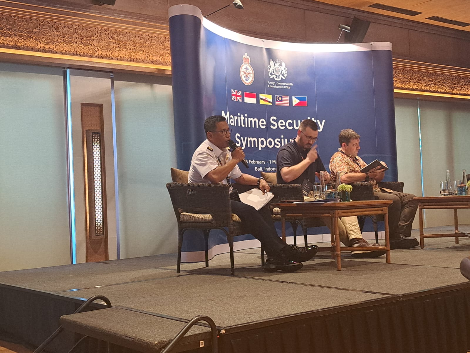 Kegiatan symposium ini diadakan oleh UK Commonwealth and Development Office, Ministry of Defence and British Embassy Jakarta