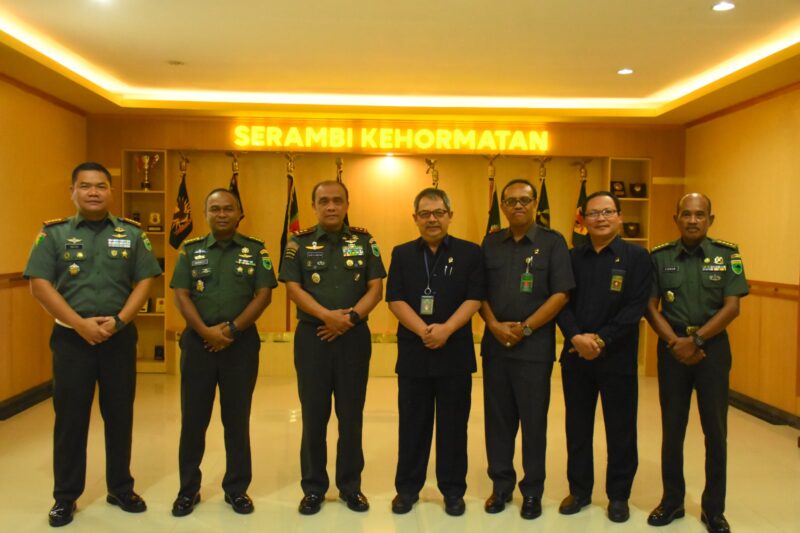 Pangdam mengucapkan selamat bertugas di tempat yang baru bagi Ketua Pengadilin Tinggi Papua Barat, semoga amanah dalam menjalankan tugas dan tanggung jawab