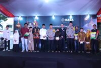 Polda Metro Jaya bersama-sama Rasa Corp, dan Perum Bulog menggelar bazar “Sembako Murah Ramadhan” untuk membantu masyarakat