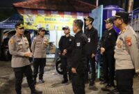Polres Pelabuhan Tanjung Priok melaksanakan patroli antisipasi SOTR (Sahur On The Road) dan kegiatan sahur bersama warga
