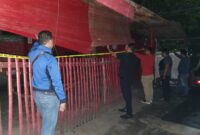 Tim gabungan dari Unit Resmob dan Jatanras Sat Reskrim Polres Metro Jakarta Timur menyergap sebuah lokasi yang dijadikan area perjudian