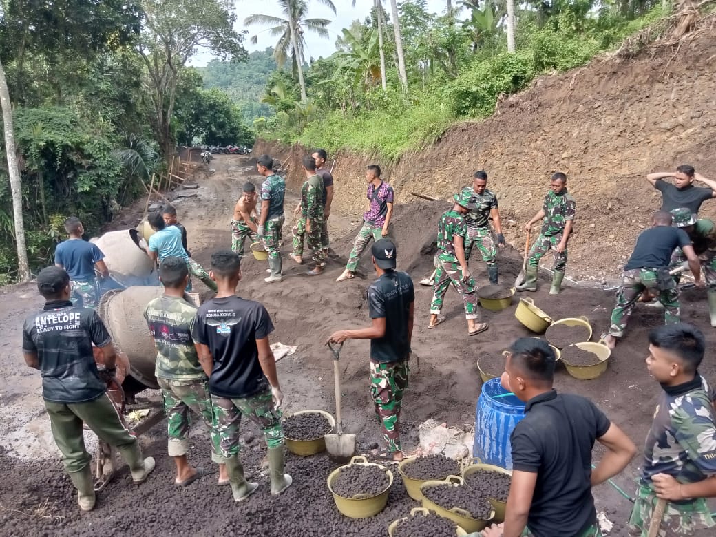 Satgas TMMD ke-119 yang berlokasi di Dusun Bukit Catu, Desa Selumbung, Kec. Manggis, Kab. Karangasem, Bali