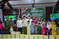 Komandan Korem 174/ATW Brigjen TNI Agus Widodo, S.I.P., M.Si. didampingi Ny. Ane Agus Widodo (Ketua Persit KCK Koorcab Rem 174)