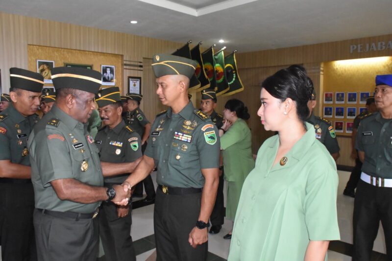 Pangdam XVIII/Kasuari, mengucapkan selamat dan bangga kepada seluruh prajurit Kodam yang naik pangkat