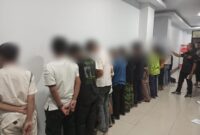 Patroli Polres Metro Jakarta Pusat berhasil amankan 14 orang remaja yang melakukan konvoi sambil membawa bendera dan petasan