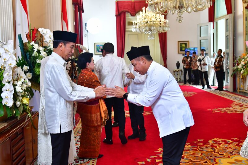 Panglima TNI Jenderal TNI Agus Subiyanto, S.E., M.Si. menghadiri Halal bi Halal bersama Presiden RI Joko Widodo beserta para Menteri