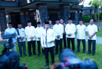 Panglima TNI Jenderal TNI Agus Subiyanto menggelar Konferensi Pers terkait keberhasilan TNI menerjunkan bantuan kemanusiaan