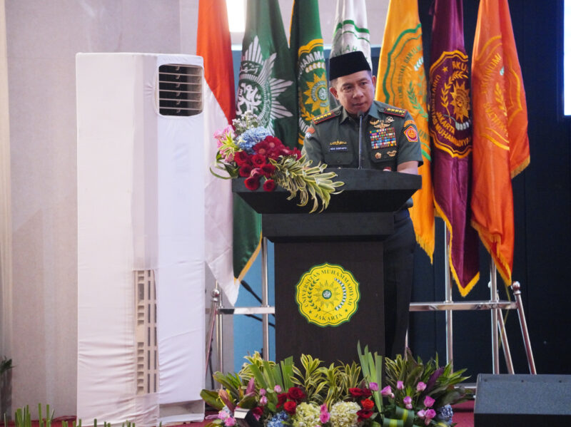 Panglima TNI Jenderal TNI Agus Subiyanto menghadiri acara Silaturrahim Halal Bihalal 1445 H Pimpinan Pusat Muhammadiyah