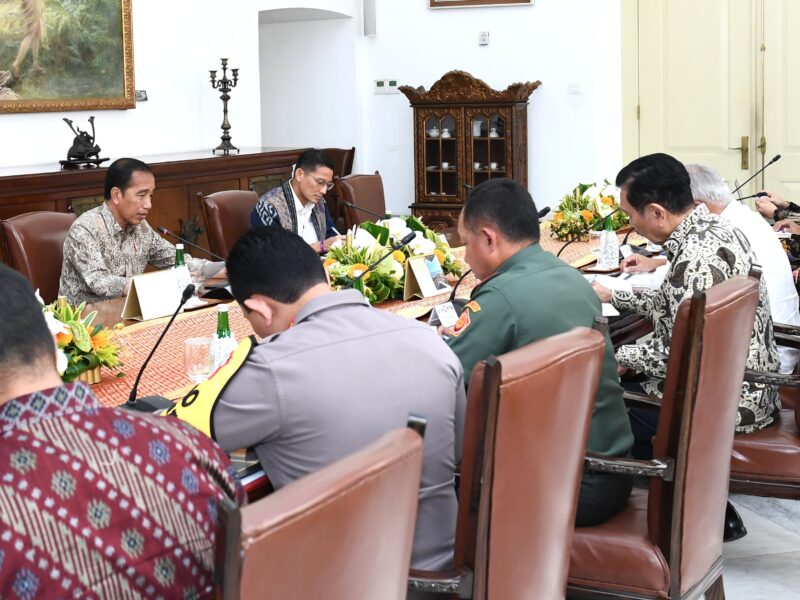 Panglima TNI Jenderal TNI Agus Subiyanto menghadiri Rapat Terbatas (Ratas) Konferensi Tingkat Tinggi (KTT) World Water Forum (WWF) ke-10
