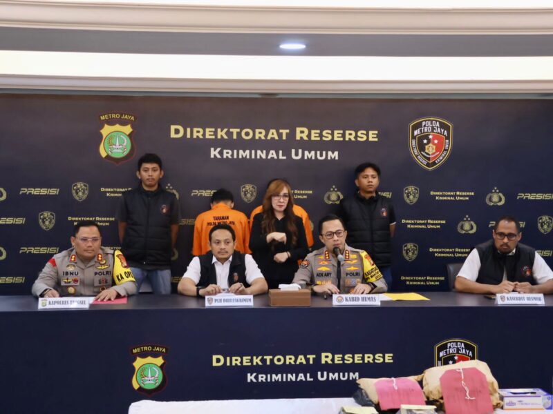 Ditreskrimum Polda Metro Jaya dan Sat Reskrim Polres Tangerang Selatan berhasil menangkap dua terduga pelaku pembunuhan