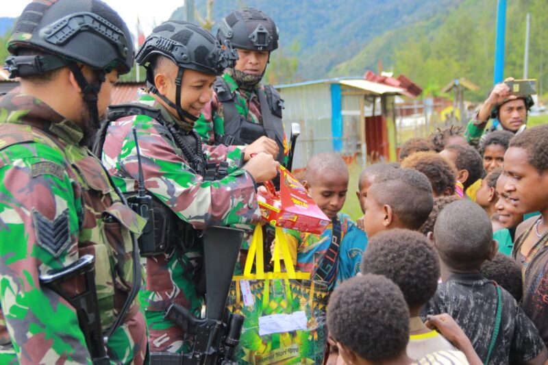 Aparat Gabungan aktif menggelar Operasi Pengamanan wilayah Distrik Homeyo, baik melalui patroli maupun pengejaran dan penindakan terhadap personel OPM