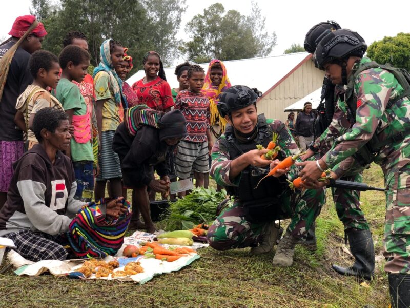 Para Prajurit KOOPS HABEMA yang berada di lokasi Distrik Homeyo langsung menyambut usaha masyarakat tersebut melalui program ROSITA