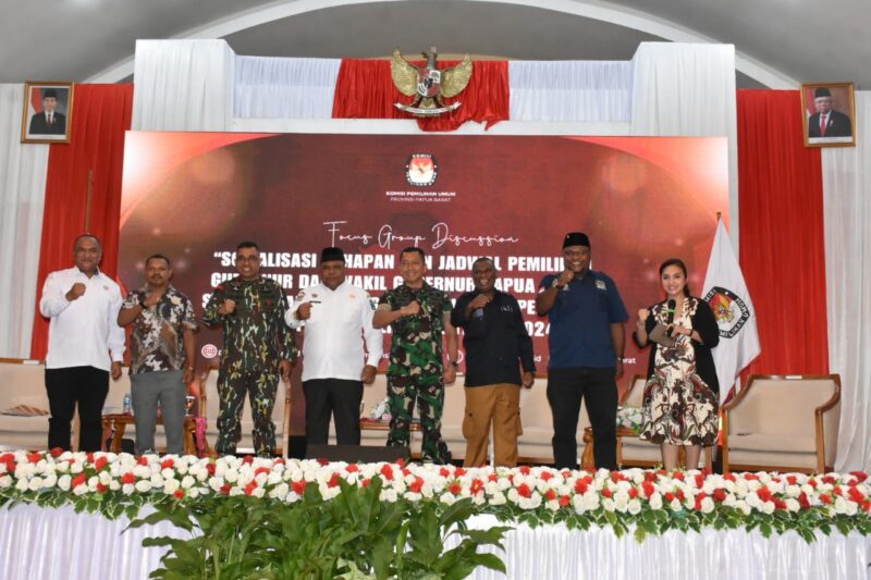 Pangdam XVIII/Kasuari, Mayjen TNI Haryanto, S.I.P., M.Tr(Han)., memberikan paparan terkait kesiapan jajarannya