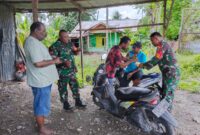 Babinsa pun menyampaikan kepada warga untuk aktif melaporkan kepada Babinsa atau Bhabinkamtibmas jika terjadi perkembangan situasi