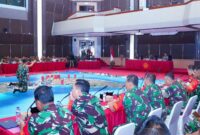 Kepala Staf Umum (Kasum) TNI Letnan Jenderal TNI Bambang Ismawan, S.E., M.M. dalam menerima paparan para Dansatgas Pra TFG