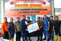 Komandan Lanud (Danlanud) Sultan Hasanuddin Marsma TNI Bonang Bayuaji G, S.E., M.M., mendampingi Panglima Komando Operasi Udara