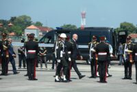 Paspampres bertugas sebagai perisai hidup Presiden, Wakil Presiden dan keluarganya serta para mantan Presiden, mantan Wakil Presiden dan para tamu negara