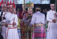 Kapolri Jenderal Listyo Sigit Prabowo dianugerahi gelar Raja atau Karaeng dan Pusaka Supakala dari Dewan Adat dan Kerajaan di Sulawesi Selatan