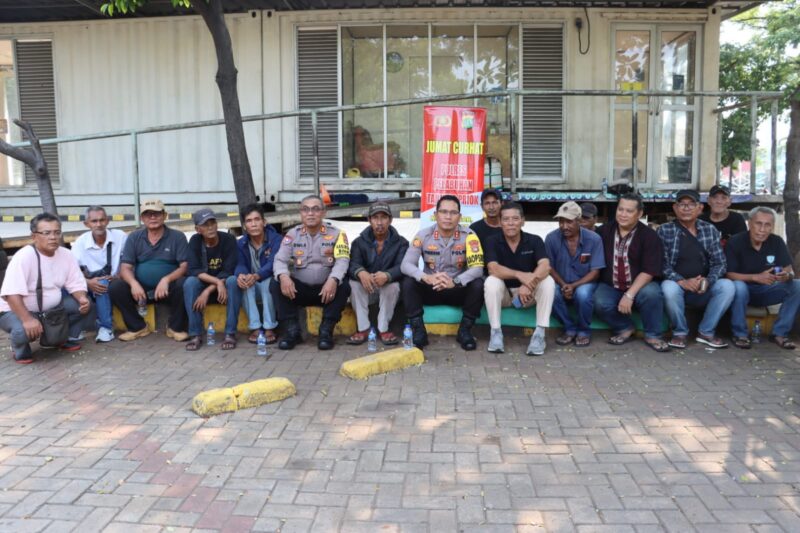 Kapolres Pelabuhan Tanjung Priok, AKBP Ferikson Tampubolon, S.I.K., M.H., kembali menggelar kegiatan Jumat curhat dan silaturahmi