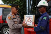 Polres Pelabuhan Tanjung Priok melaksanakan kegiatan pendistribusian bantuan sosial (Bansos) dalam rangka memperingati Hari Bhayangkara ke-78