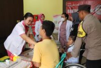 Polres Pelabuhan Tanjung Priok mengadakan kegiatan bakti sosial kesehatan yang diprioritaskan untuk lanjut usia dan penyandang disabilitas