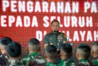 Panglima TNI Jenderal TNI Agus Subiyanto melakukan tatap muka sekaligus memberikan pengarahan kepada 837 prajurit