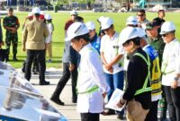 Panglima TNI Jenderal TNI Agus Subiyanto mendampingi Presiden RI Joko Widodo Groundbreaking sejumlah gedung di Ibu Kota Nusantara
