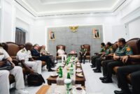 Panglima TNI Jenderal TNI Agus Subiyanto menerima dari Courtesy Call (CC) Commanding General United States Army Pacific