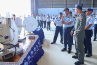 Kasau disambut langsung Komandan Lanud (Danlanud) Sultan Hasanuddin Marsma TNI Bonang Bayuaji G, S.E., M.M., CHRMP.