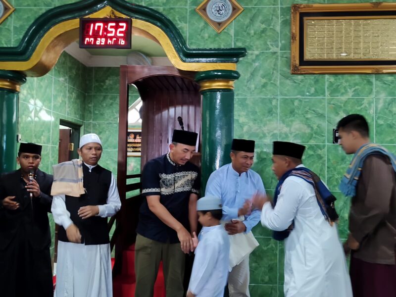 Kodim 1710/Mimika menggelar Ibadah Sholat Idul Adha 10 Dzulhijjah 1445 H/2024 M bertempat di Masjid Al-Askar, Makodim 1710/Mimika
