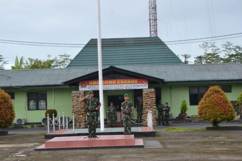 Kodim 1710/Mimika menggelar Upacara Bendera 17-an dengan Inspektur Upacara Komandan Kodim Letkol Inf Dedy Dwi Cahyadi